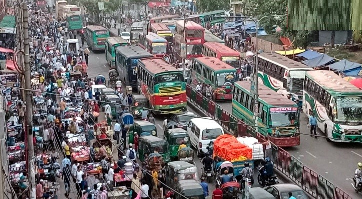 তীব্র দাবদাহ ও যানজটে চরম ভোগান্তিতে নগরবাসী