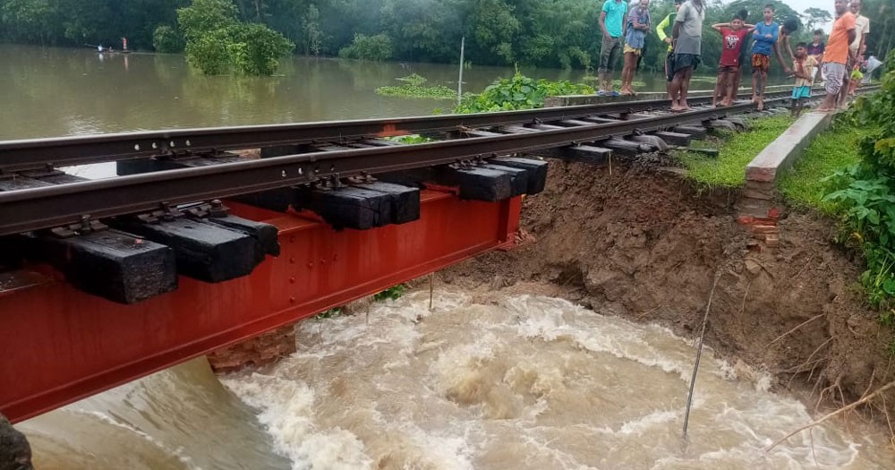 মোহনগঞ্জে পানিবন্দি ৫০ হাজার মানুষ