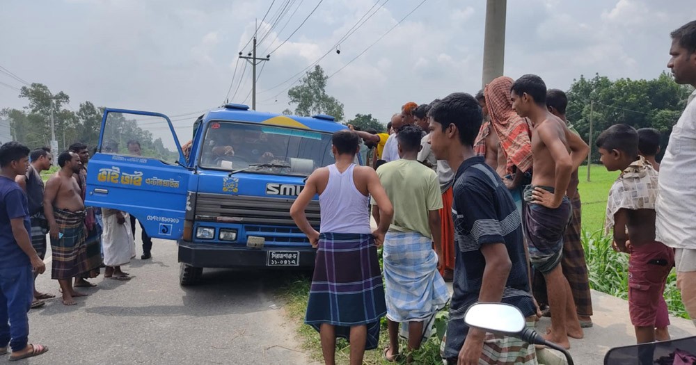 সিরাজগঞ্জে ট্রাক চাকায় বৃদ্ধ নিহত 