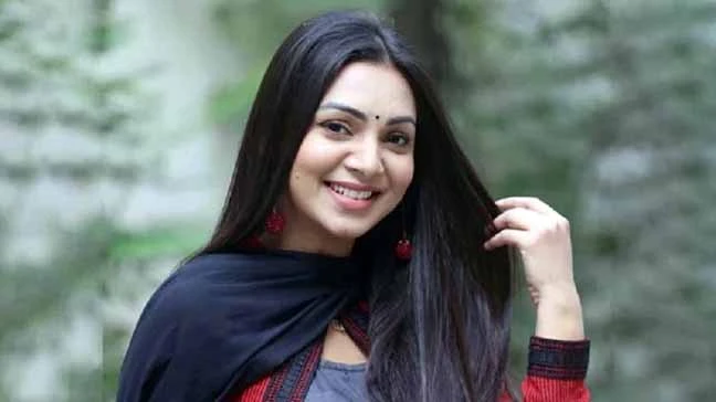 সাদিয়া জাহান প্রভাকে ঘিরে তৃতীয় বিয়ের গুঞ্জন, ভিডিও বার্তায় যা বললেন অভিনেত্রী