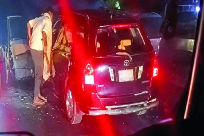 মহাসড়কে রাতে বেপরোয়া ডাকাত দল, ঢাকা-চট্টগ্রাম রুটে চরম আতঙ্কে যাত্রীরা